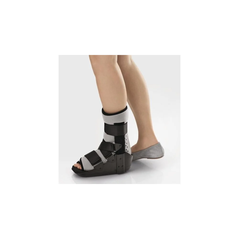 Bota inmovilizadora de tobillo Actimove Walker Standard baja de BSN vista lateral